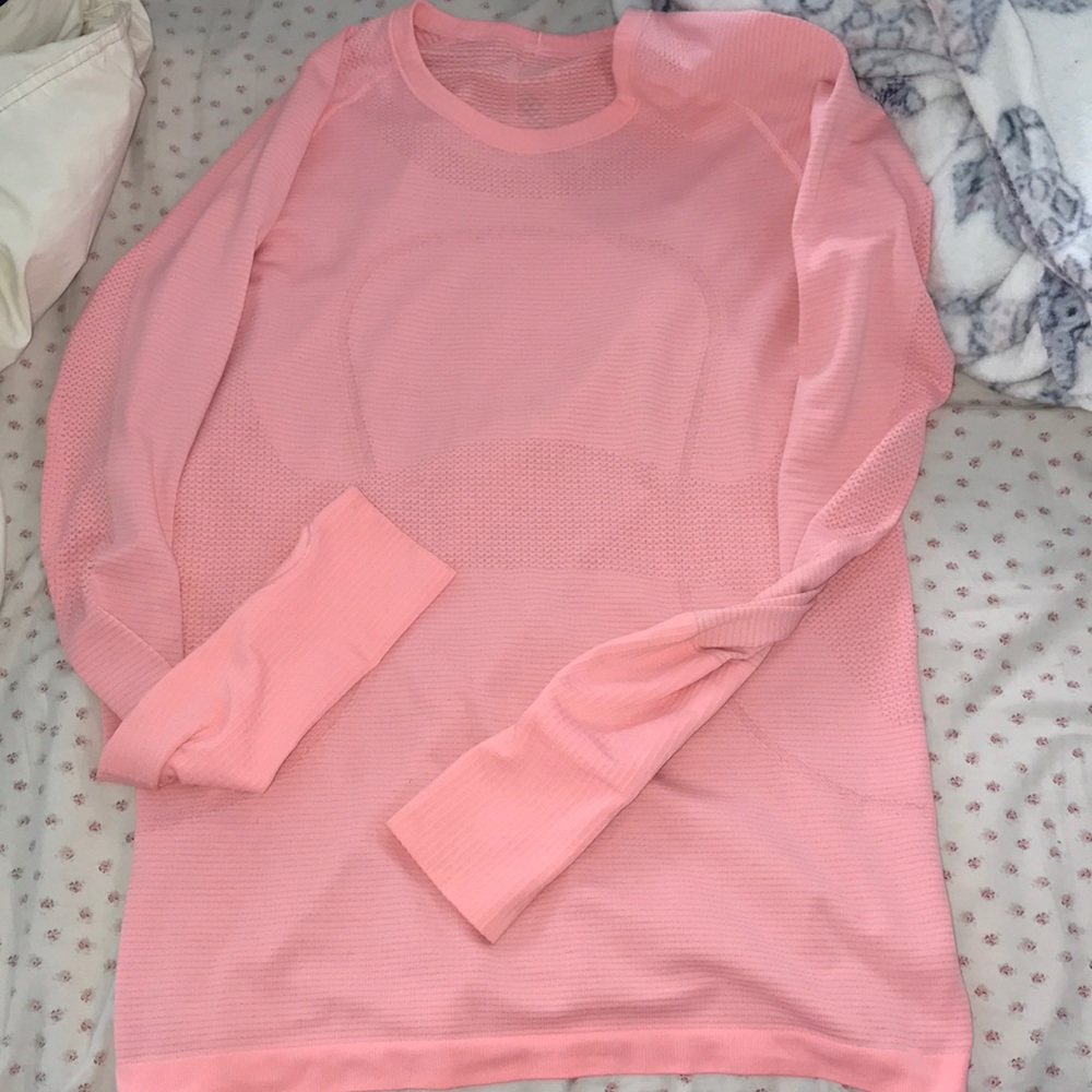 Lululemon long sleeve swiftly tech